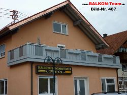 BALKON-Team-Balkonverkleidung-Lochblech-487